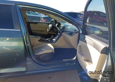 2016 Hyundai Sonata из США, поврежденный, VIN 5NPE24AF7GH393115